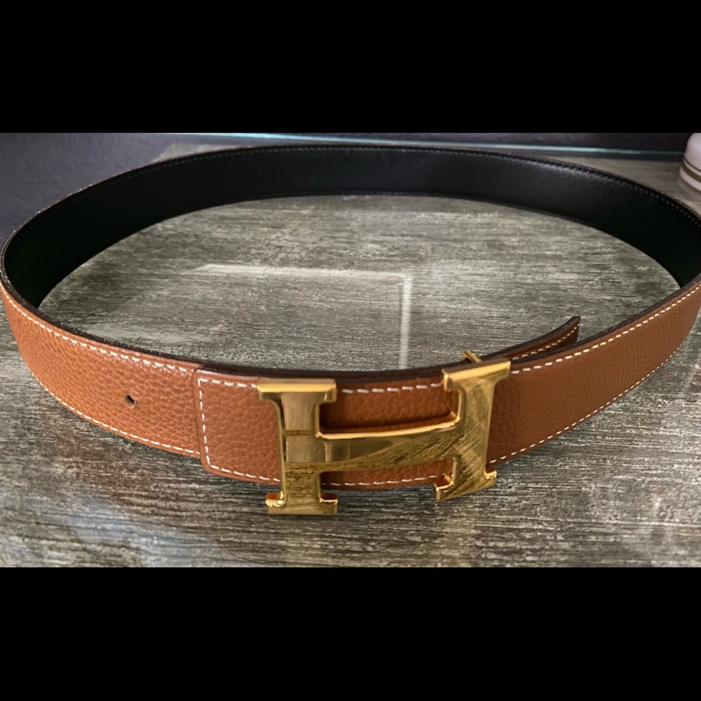 Hermes reversible belt with gold H.